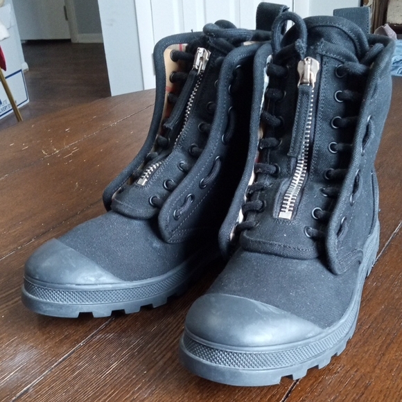BURBERRY Black Silver Red Canvas Combat Style Boots